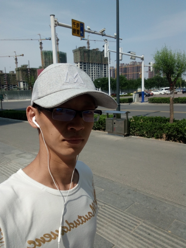 挥一挥手什么都没有的第一张照片--唐山残疾人相亲网
